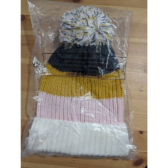 Lulu's Annalise multi color block pom pom beanie - Picture 3 of 4